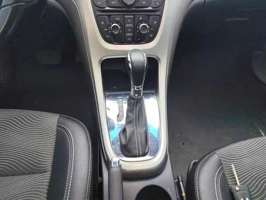 Buick Excelle — миниатюра 16