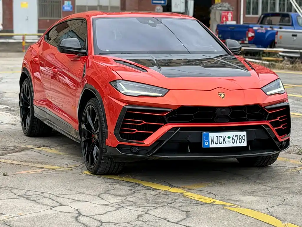 Lamborghini Urus — миниатюра 3
