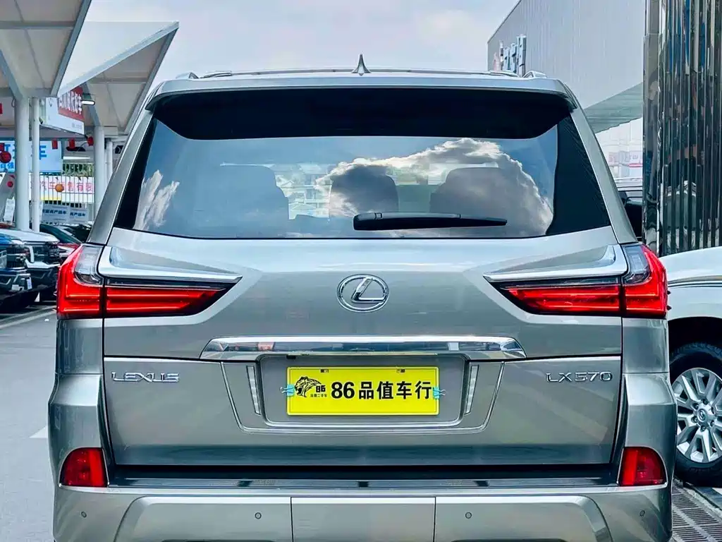Lexus LX — миниатюра 3