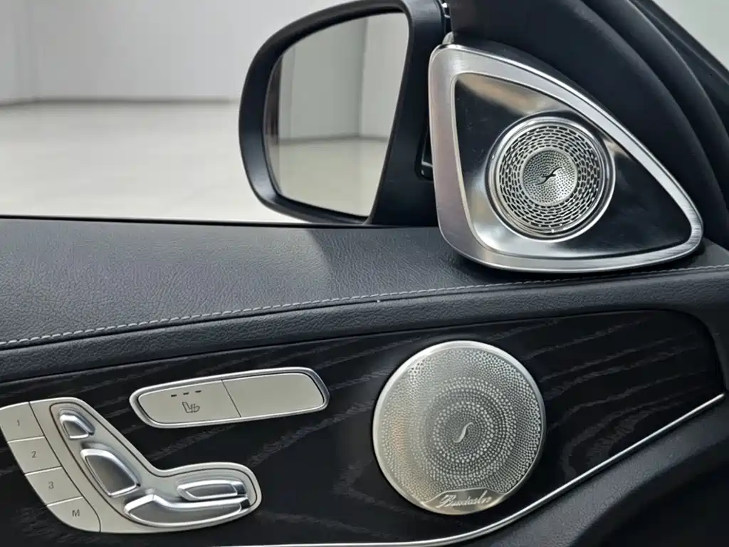 Mercedes-Benz C-Class — миниатюра 8