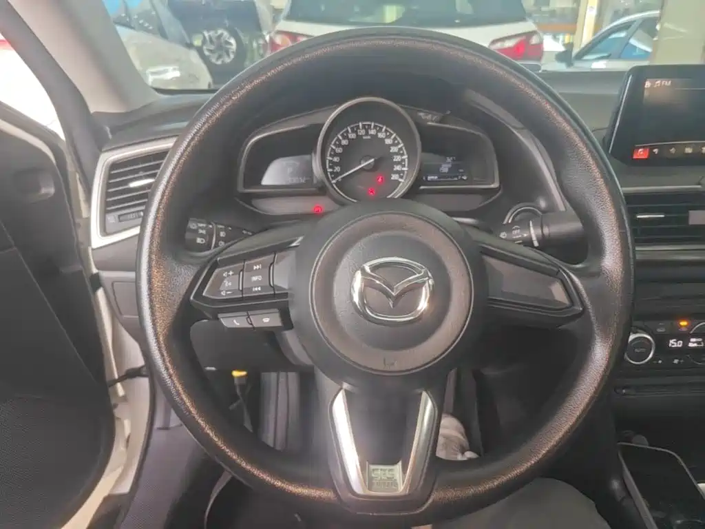 Mazda 3 Axela — миниатюра 11