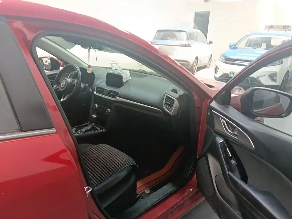 Mazda 3 Axela — миниатюра 20