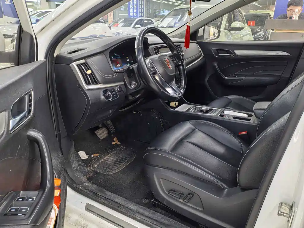 Roewe i6 New Energy — миниатюра 4