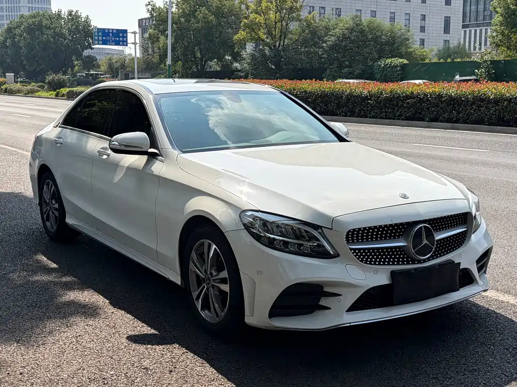 Mercedes-Benz C-Class — миниатюра 7