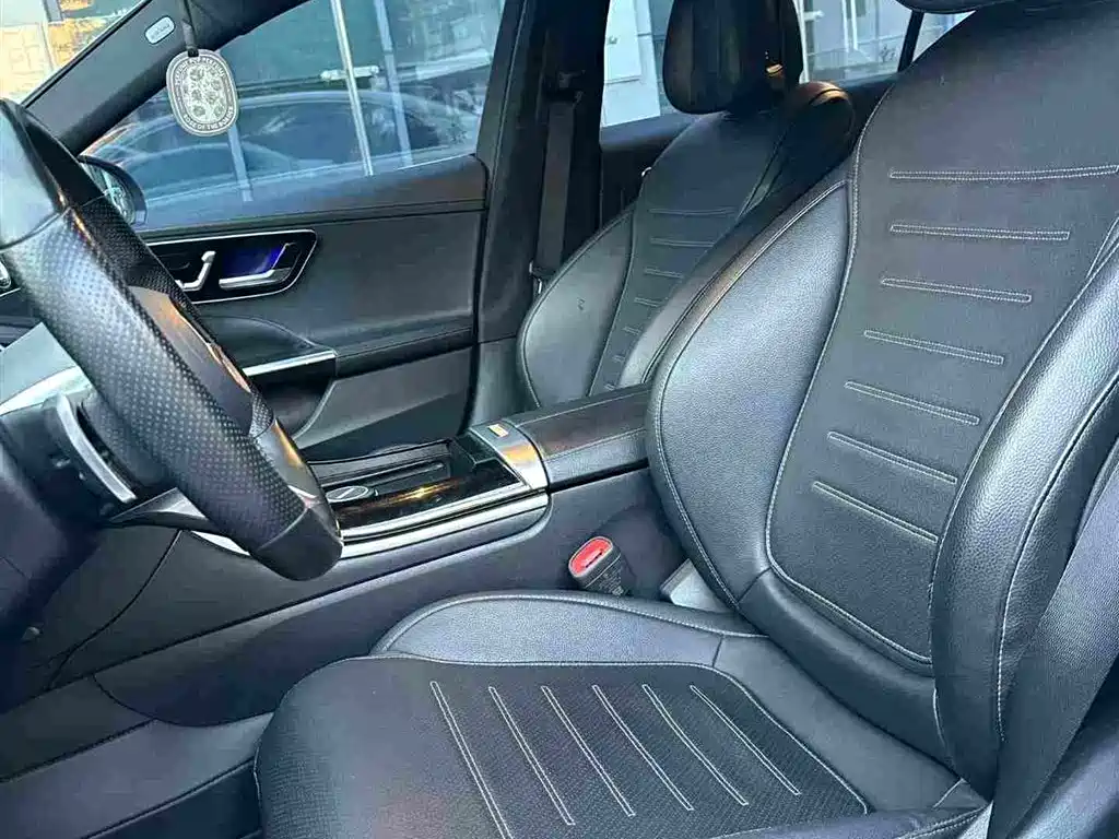Mercedes-Benz C-Class — миниатюра 9