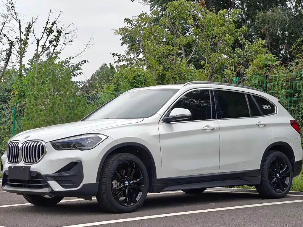 BMW  X1