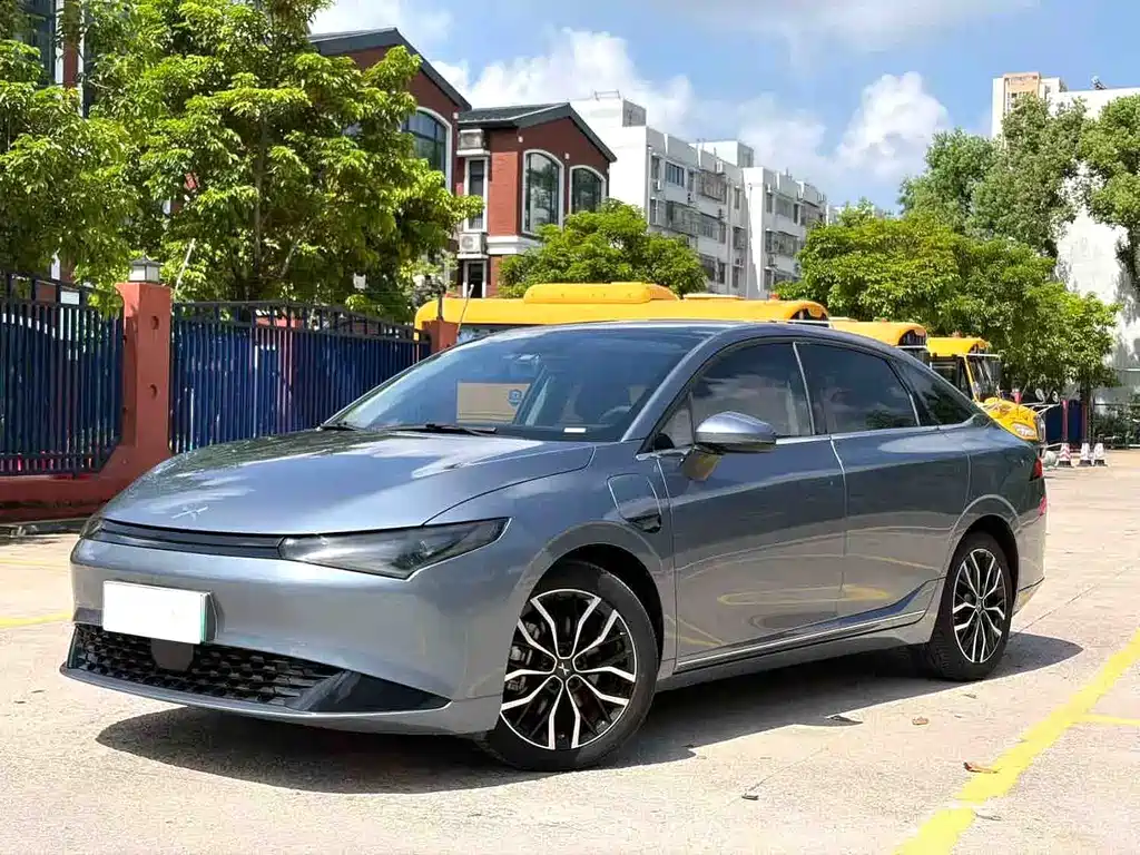 XPeng P5