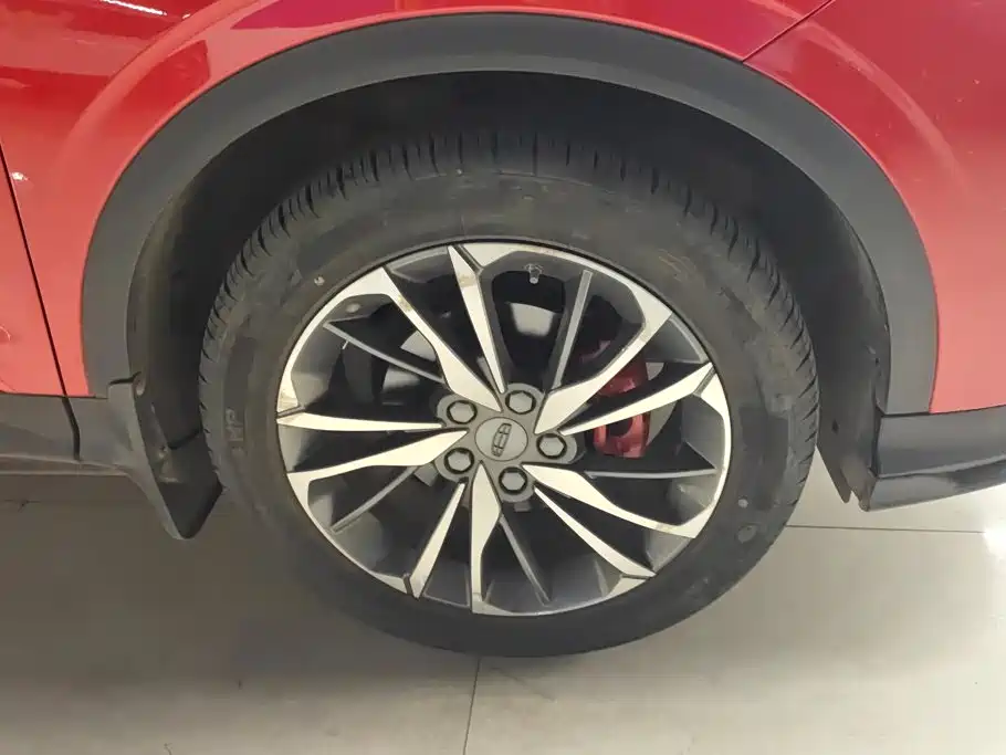 Geely Binyue — миниатюра 6