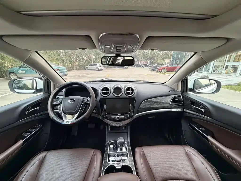 BYD Tang New Energy — миниатюра 7