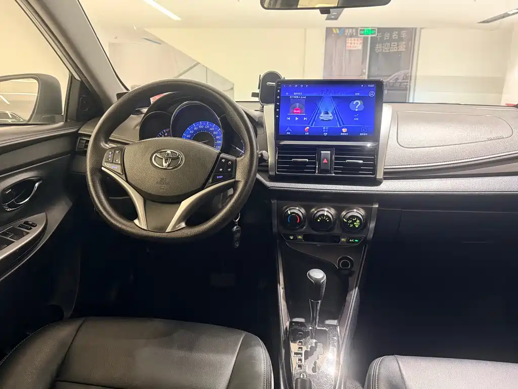 Toyota Yaris L — миниатюра 7