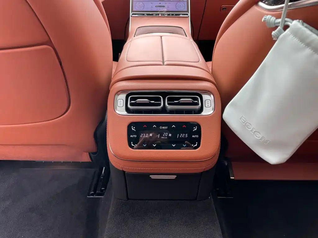 Mercedes-Benz S-Class — миниатюра 15