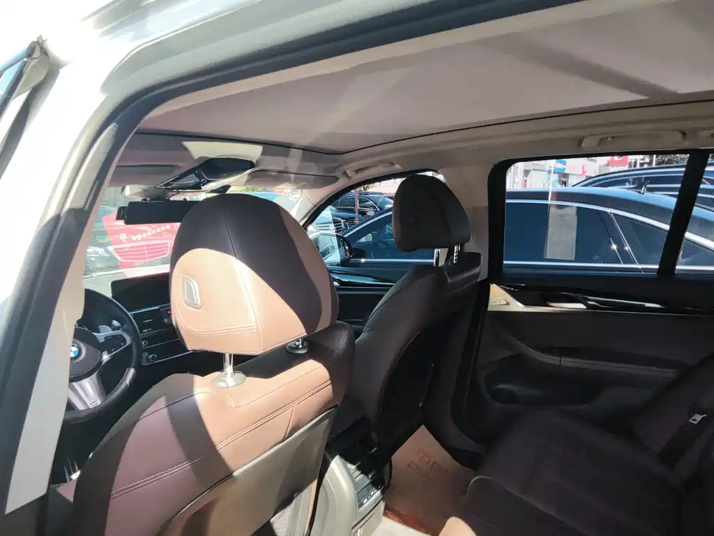 BMW X3 — миниатюра 10