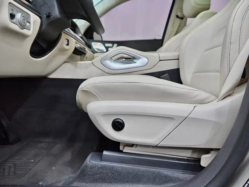 Mercedes-Benz GLE (Import) — миниатюра 16