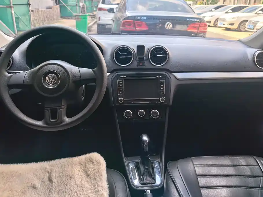 Volkswagen Jetta — миниатюра 12