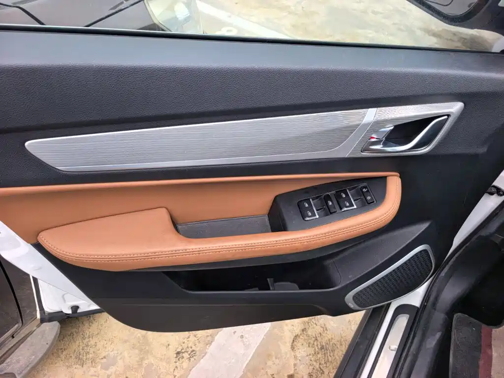 Geely Vision X6 — миниатюра 7