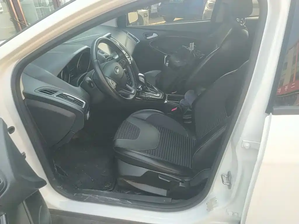 Ford Focus — миниатюра 15