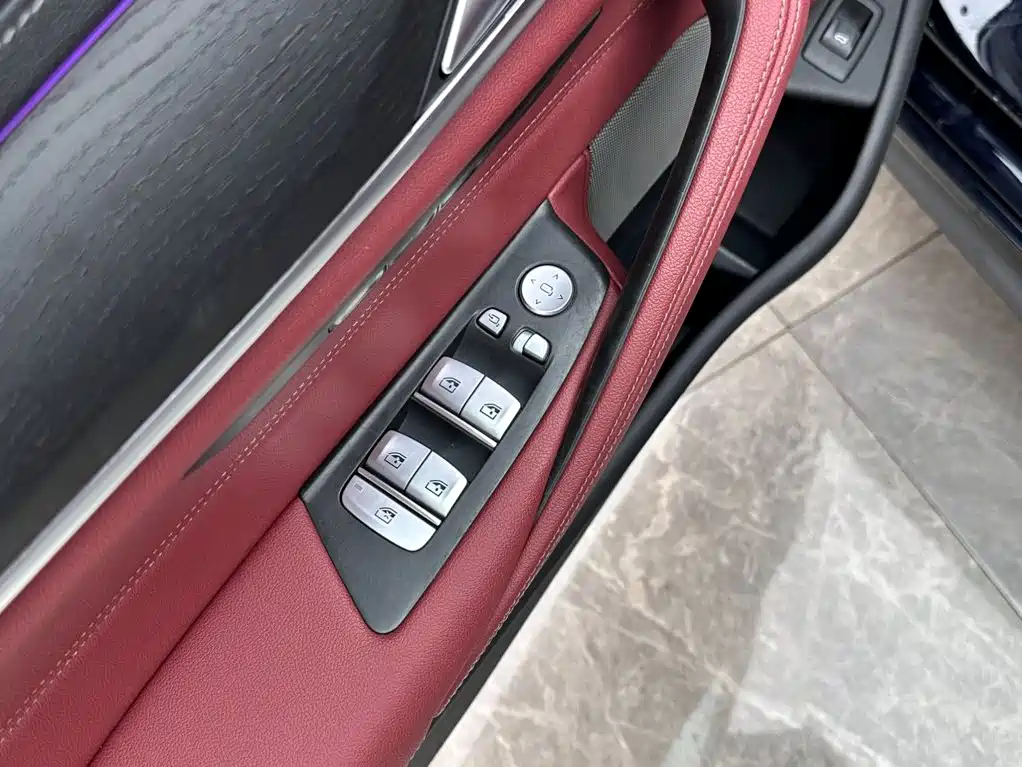 BMW 5 Series — миниатюра 15