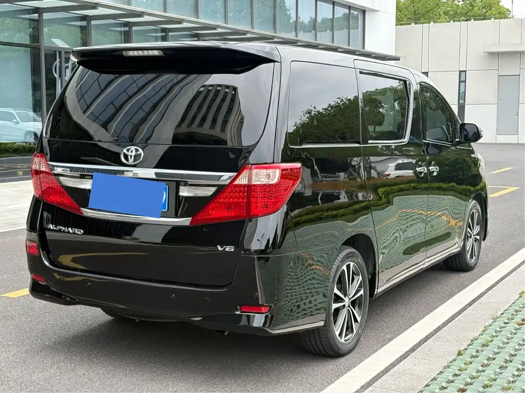 Toyota Alphard 2012 3.5L Luxury