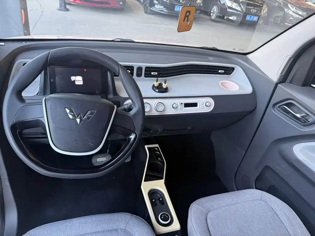 Wuling MINIEV — миниатюра 11