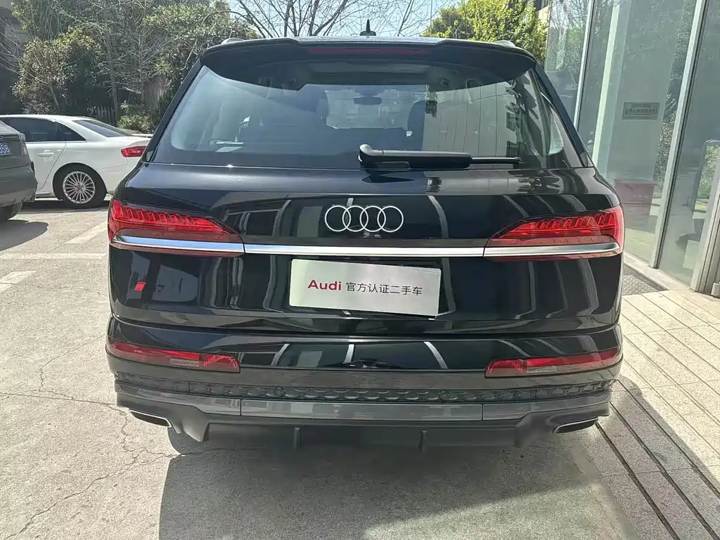 Audi Q7 — миниатюра 5