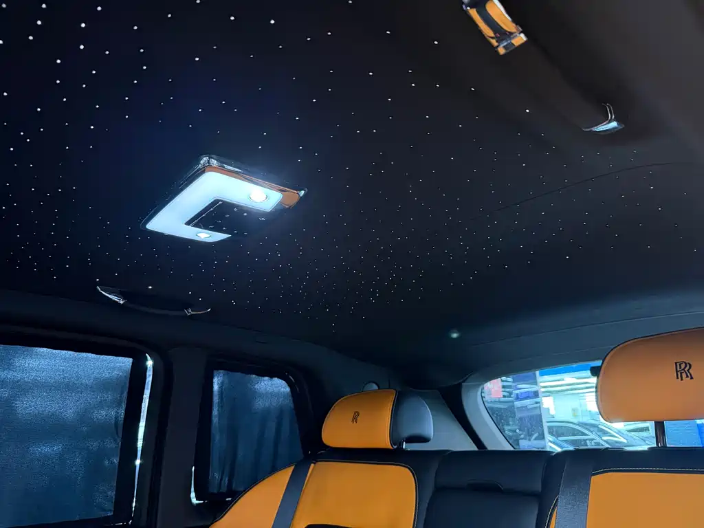 Rolls-Royce Cullinan — миниатюра 10