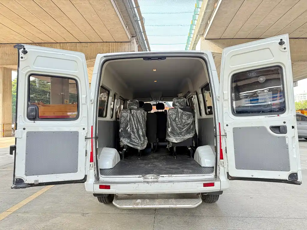 MAXUS V80 — миниатюра 9