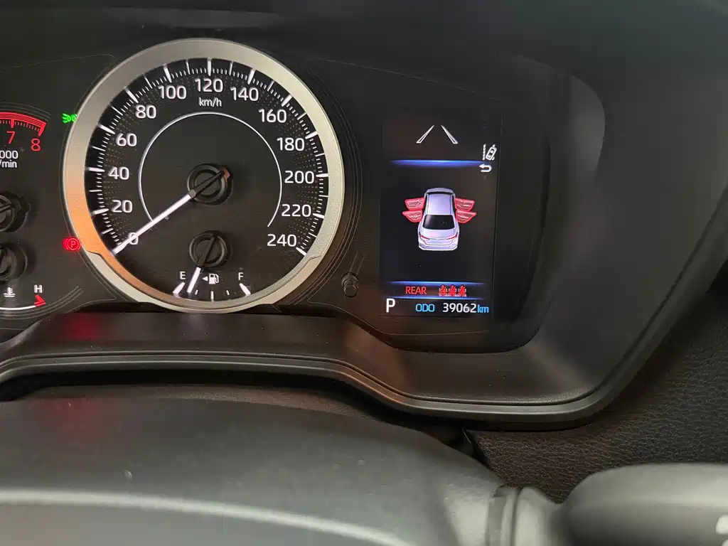 Toyota Corolla — миниатюра 12