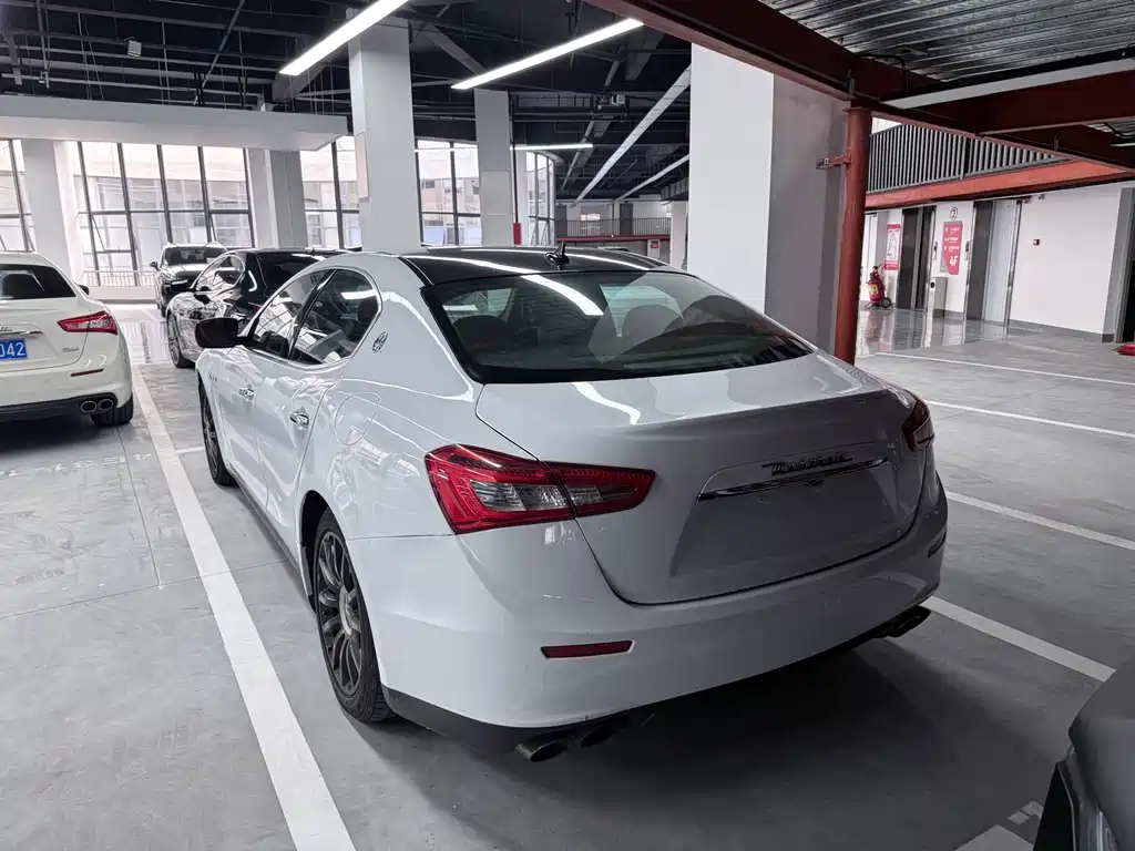 Maserati Ghibli — миниатюра 7