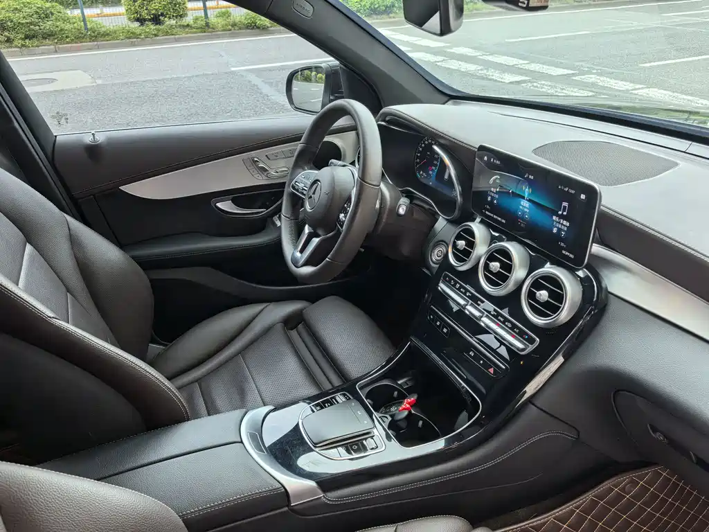 Mercedes-Benz GLC — миниатюра 8