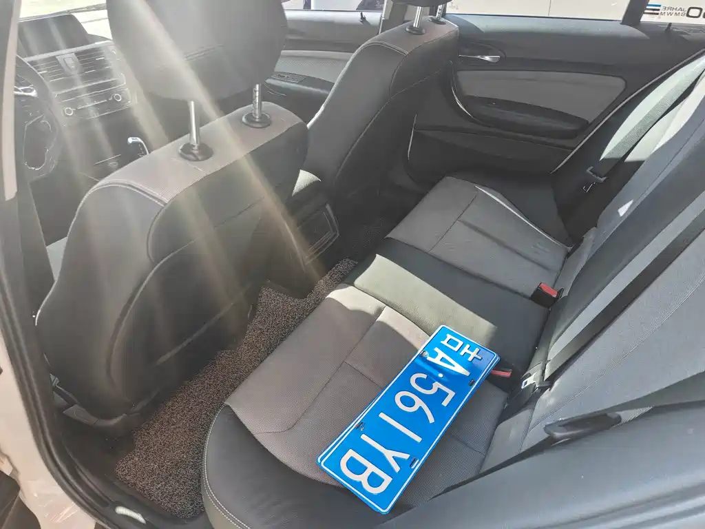 BMW 1 Series (Import) — миниатюра 10