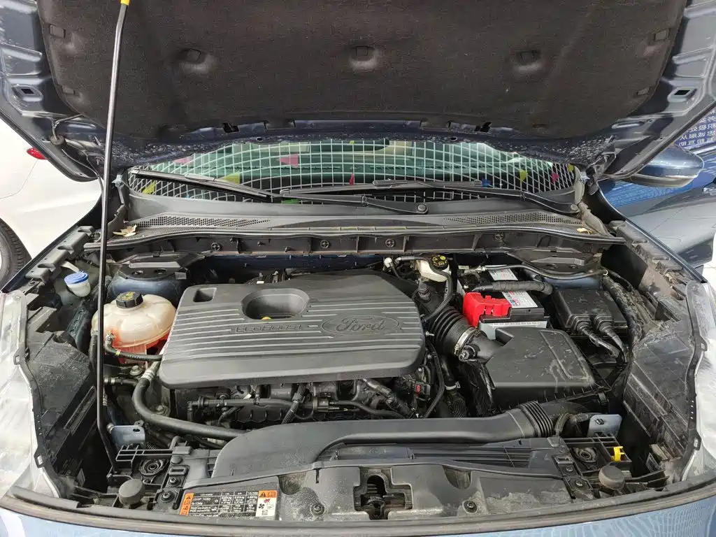 Ford Escape — миниатюра 20