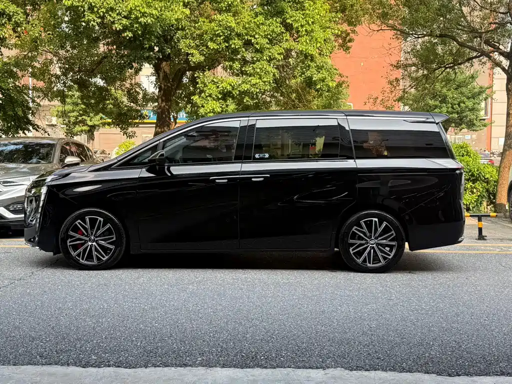 GAC Motor Trumpchi E8 — миниатюра 3