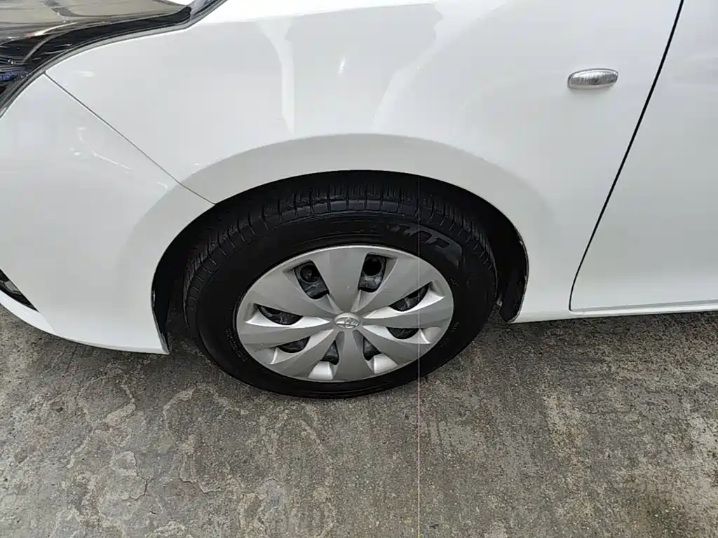 Toyota Yaris L — миниатюра 23