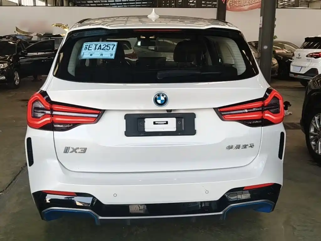 BMW iX3 — миниатюра 6