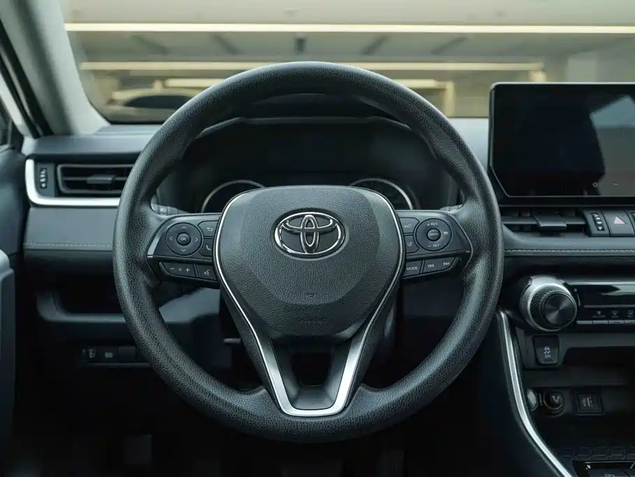 Toyota RAV4 — миниатюра 16