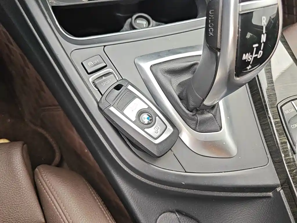BMW 3 Series — миниатюра 9