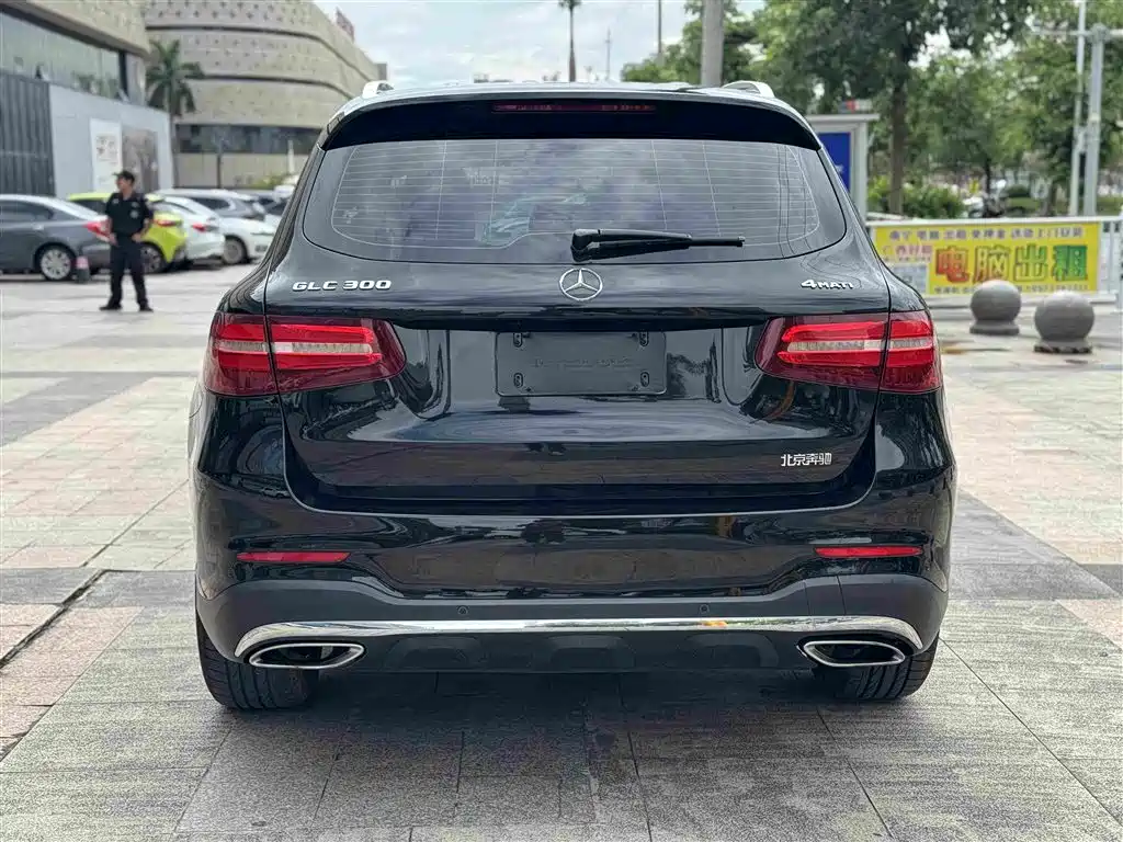 Mercedes-Benz GLC 2017 GLC 300 4MATIC