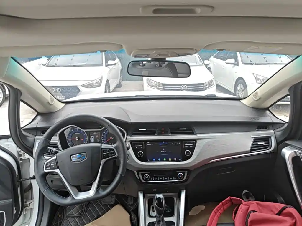 Geely Vision X3 — миниатюра 10