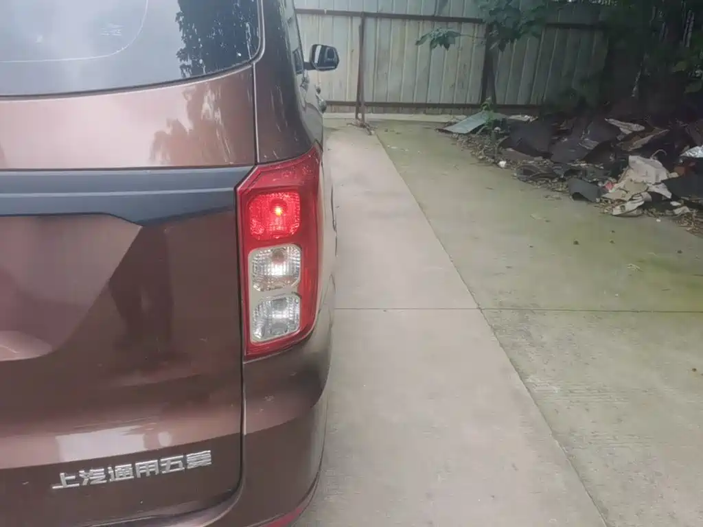 Wuling Hongguang — миниатюра 8