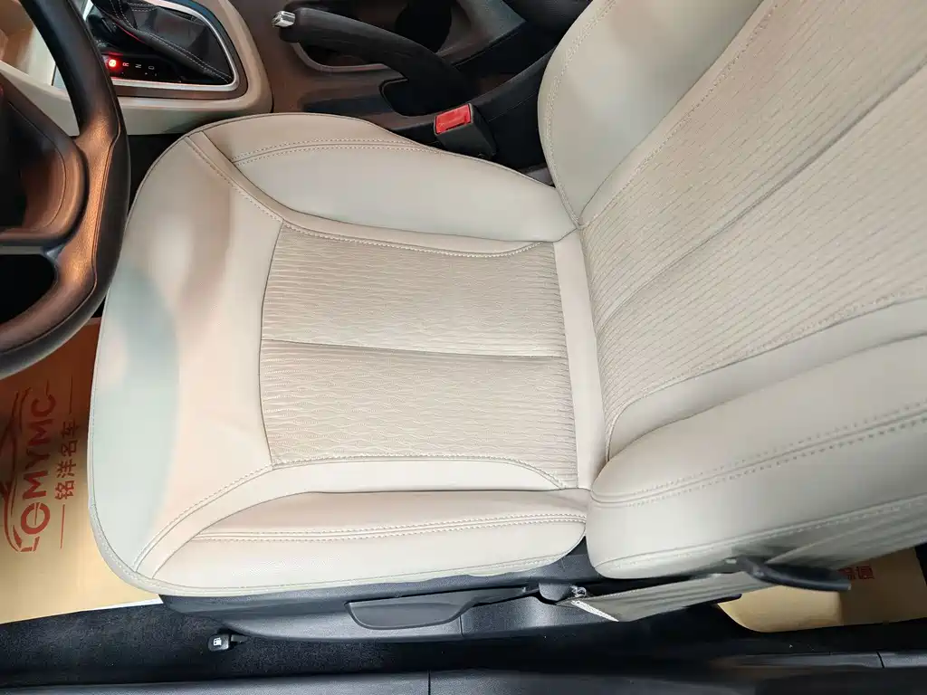 Buick Excelle — миниатюра 13