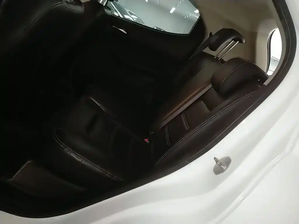 BYD Yuan EV — миниатюра 17