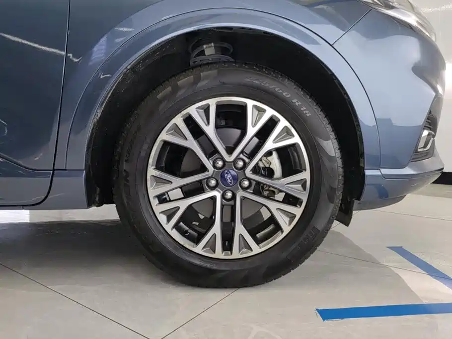 Ford Escape — миниатюра 6