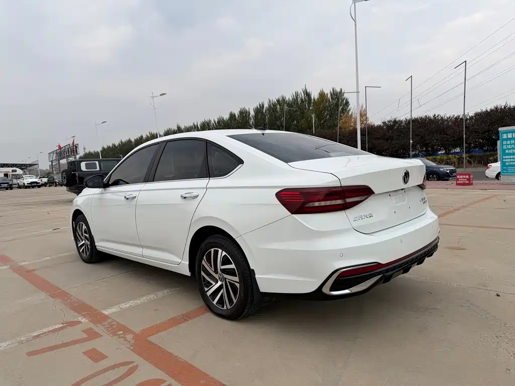 Volkswagen Lavida — миниатюра 5