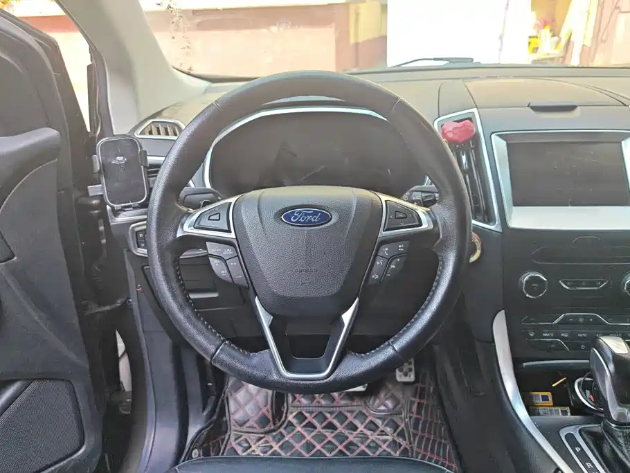 Ford Edge — миниатюра 15