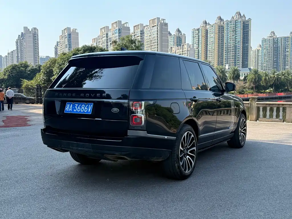 Land Rover Range Rover — миниатюра 9