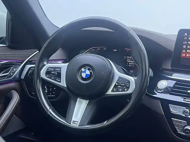 BMW 5 Series — миниатюра 18