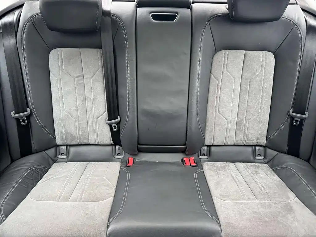 Audi A6L New Energy — миниатюра 10