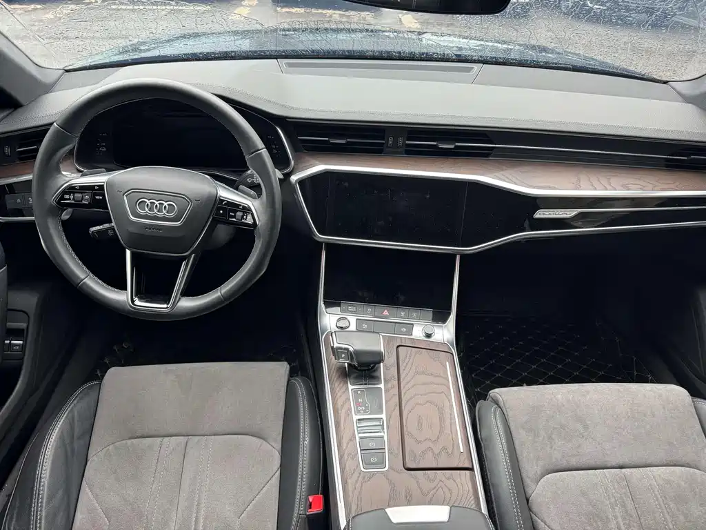 Audi A6L New Energy — миниатюра 18