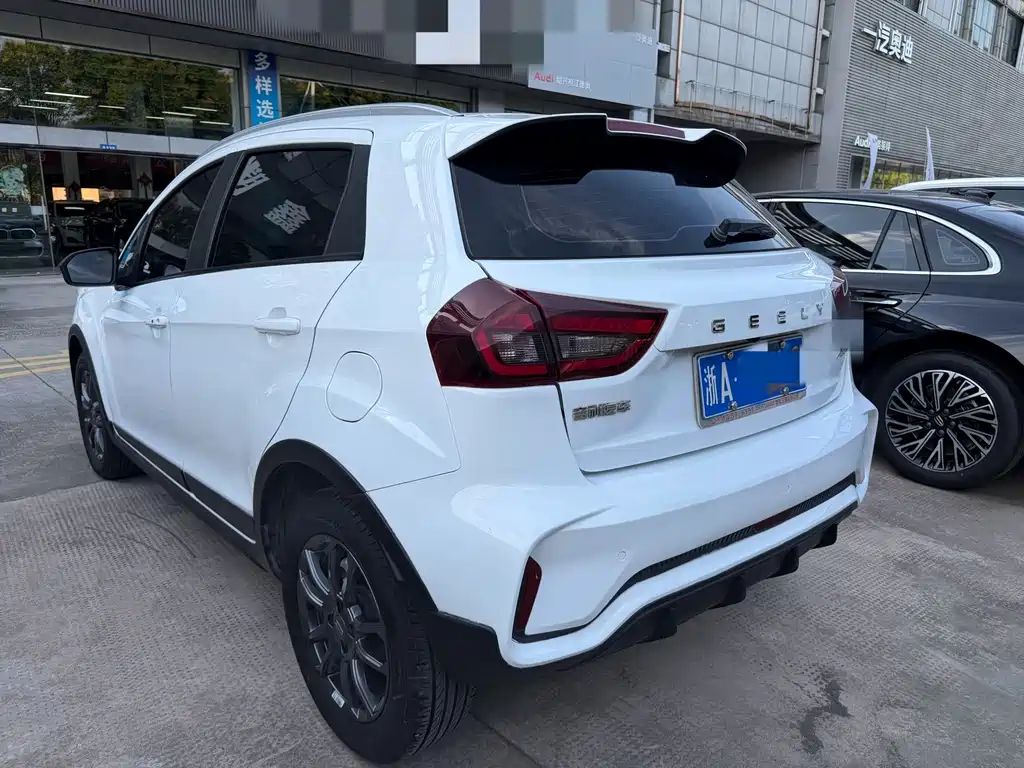 Geely Vision X3 — миниатюра 4