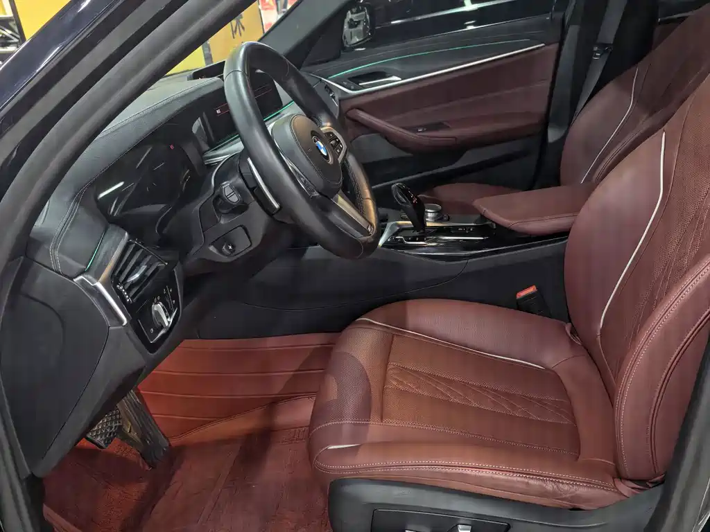 BMW 5 Series — миниатюра 3